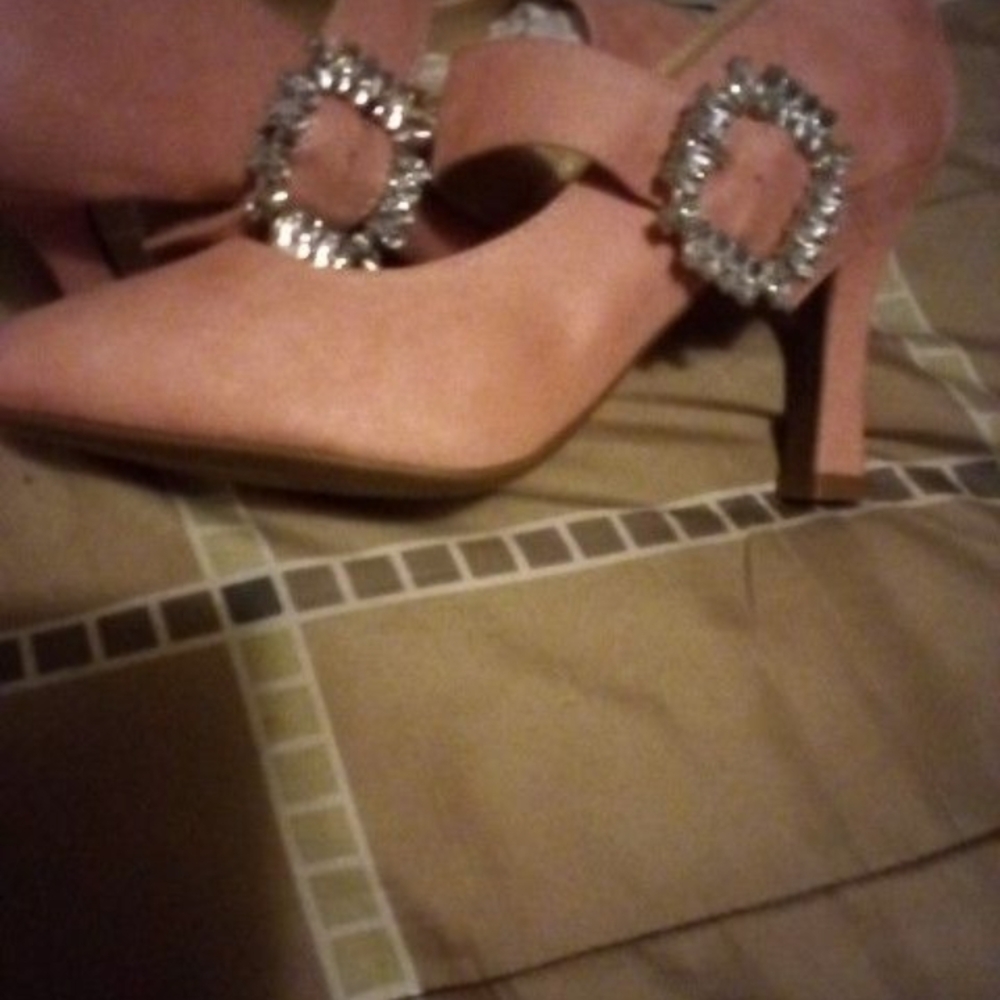 Chic Women's Pink Heels with Sparkling Buckle